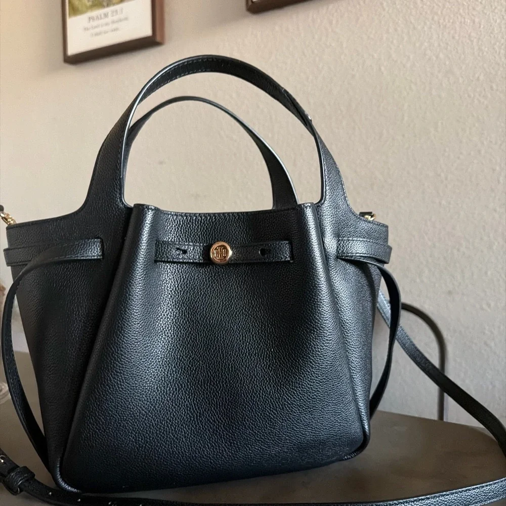 Elegant Black Leather Handbag - Picture 4 of 6